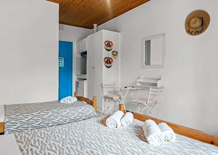 Oceanis 3* Mikros Gialos